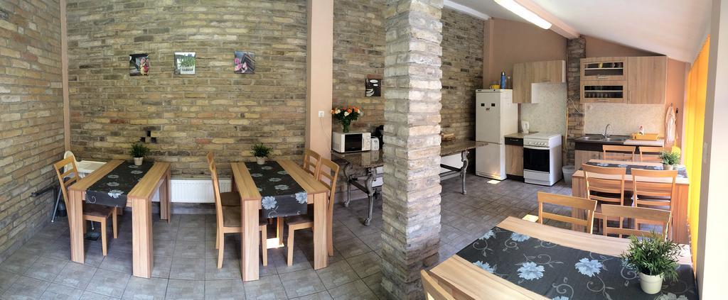 Mediterrán Vendégház Kecskemét Exterior foto