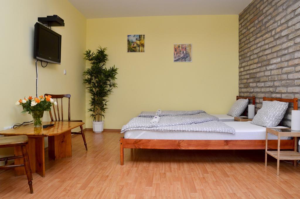 Mediterrán Vendégház Kecskemét Exterior foto