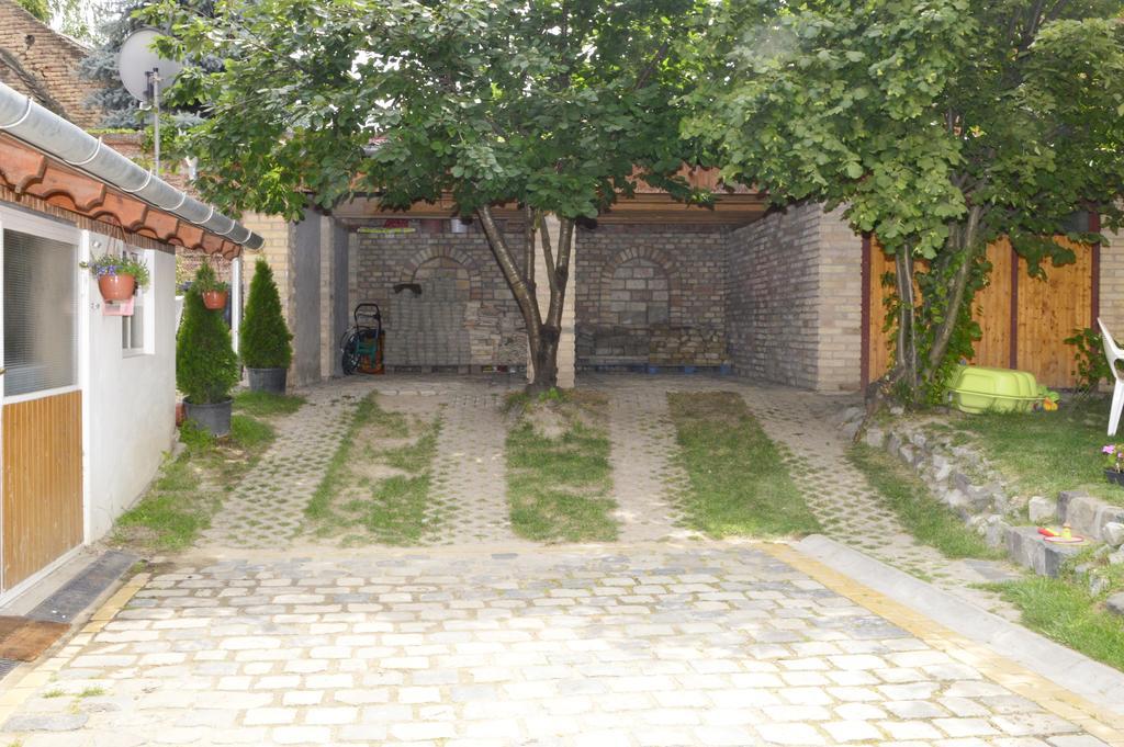 Mediterrán Vendégház Kecskemét Exterior foto