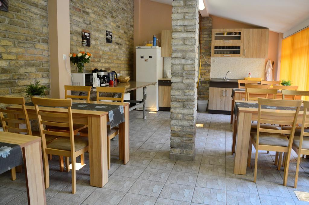Mediterrán Vendégház Kecskemét Exterior foto