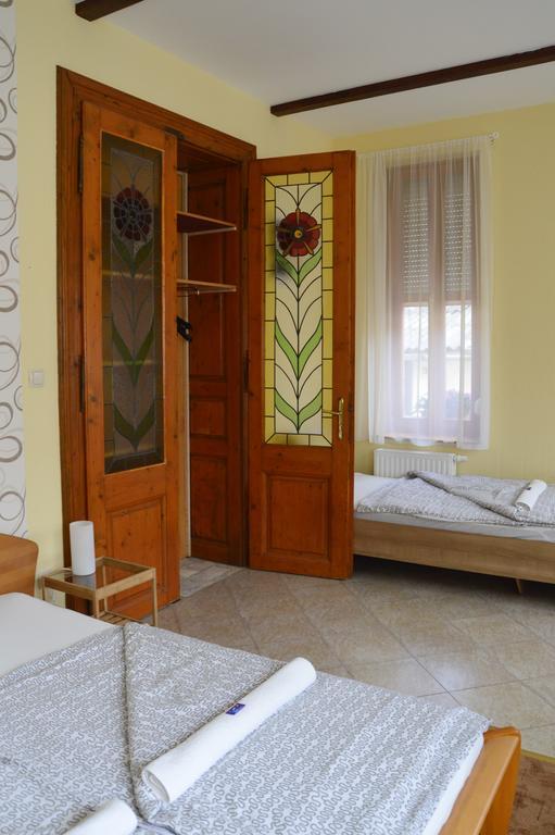 Mediterrán Vendégház Kecskemét Exterior foto
